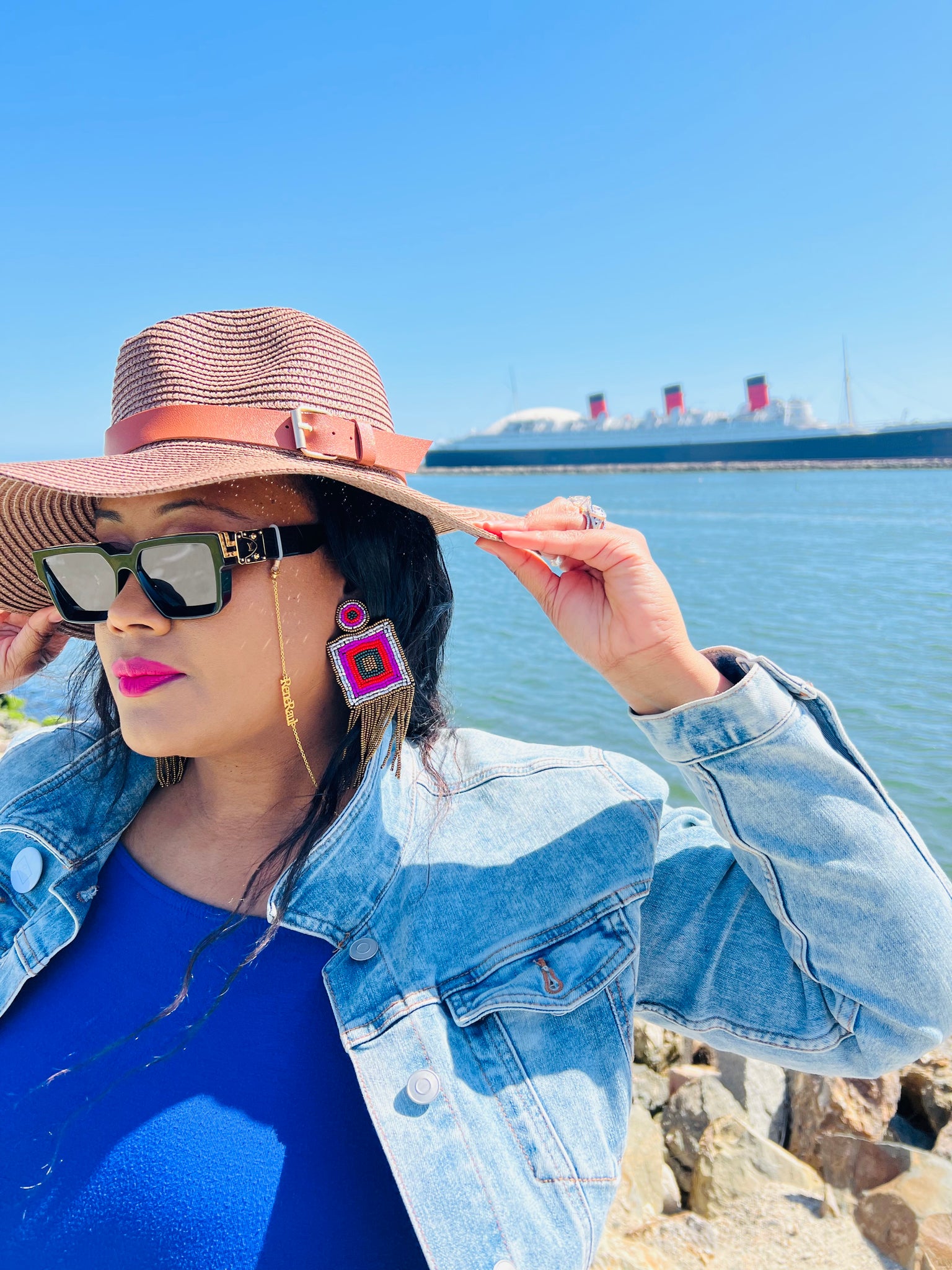 Brown Large Brim Straw Hat w/brown leatherette band