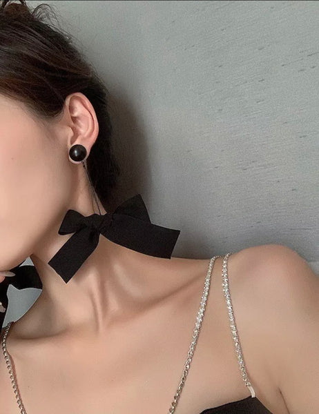 Black Dangle Bow Earrings