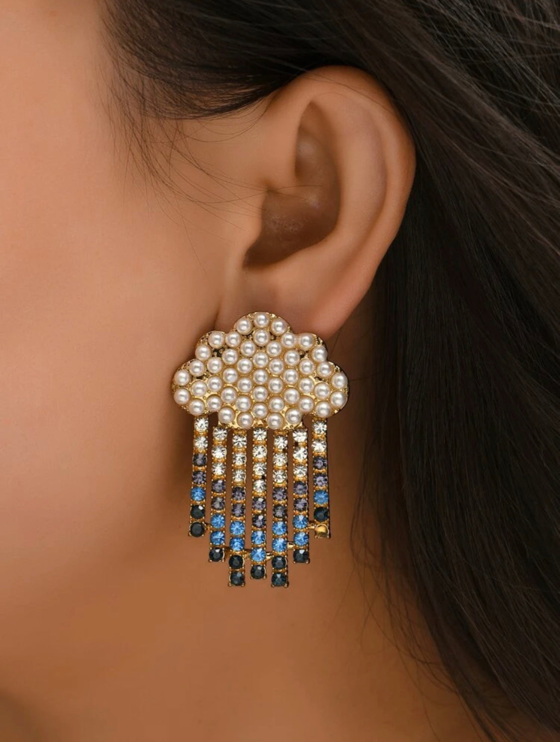Dark Cloud Rhinestone Lining Earring
